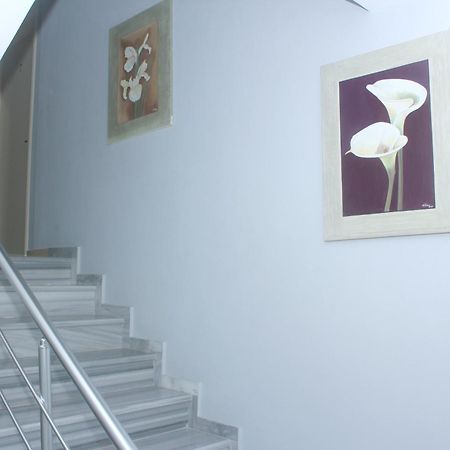 Sunset Apartments Berdenesh ساراندا المظهر الخارجي الصورة