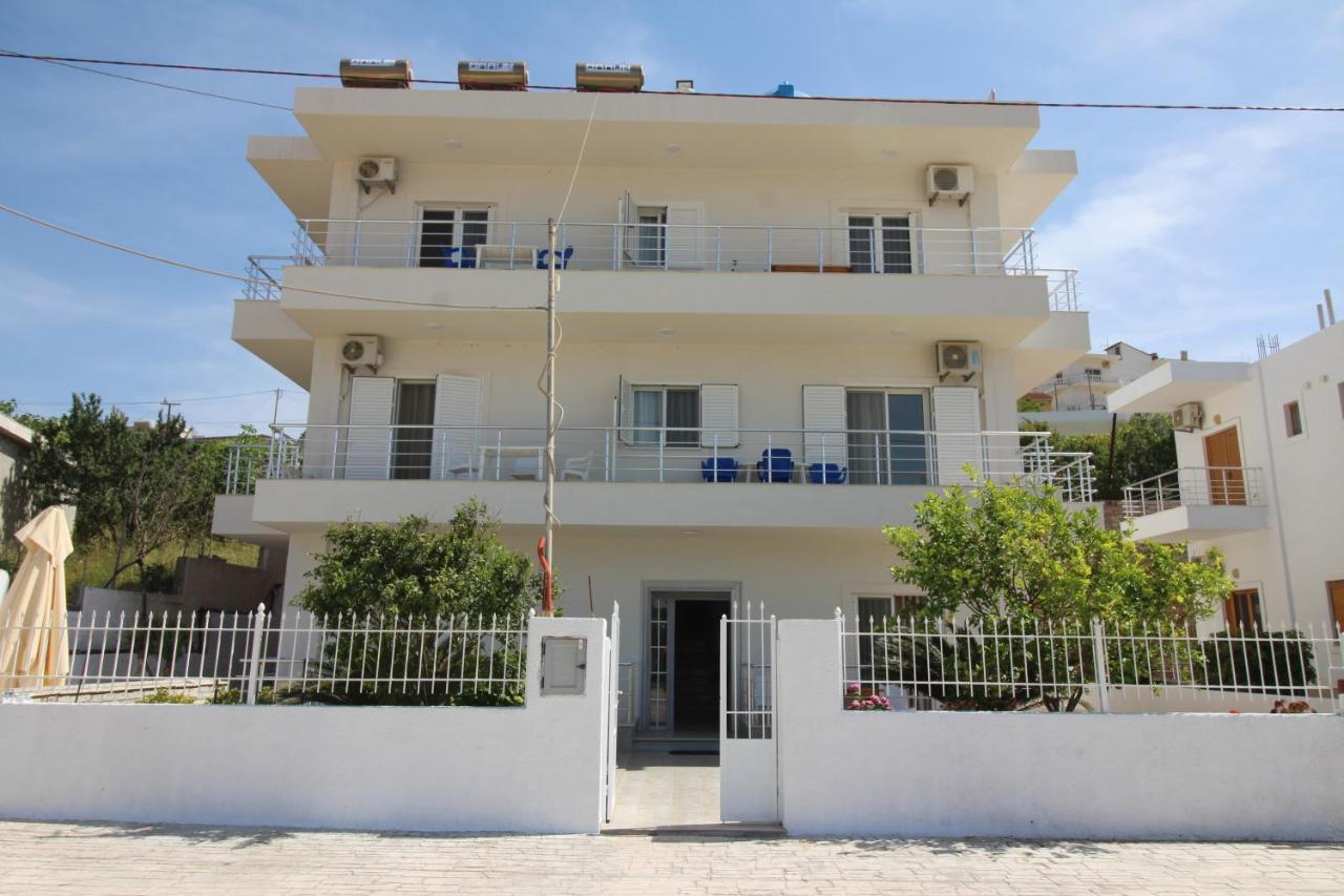 Sunset Apartments Berdenesh ساراندا المظهر الخارجي الصورة