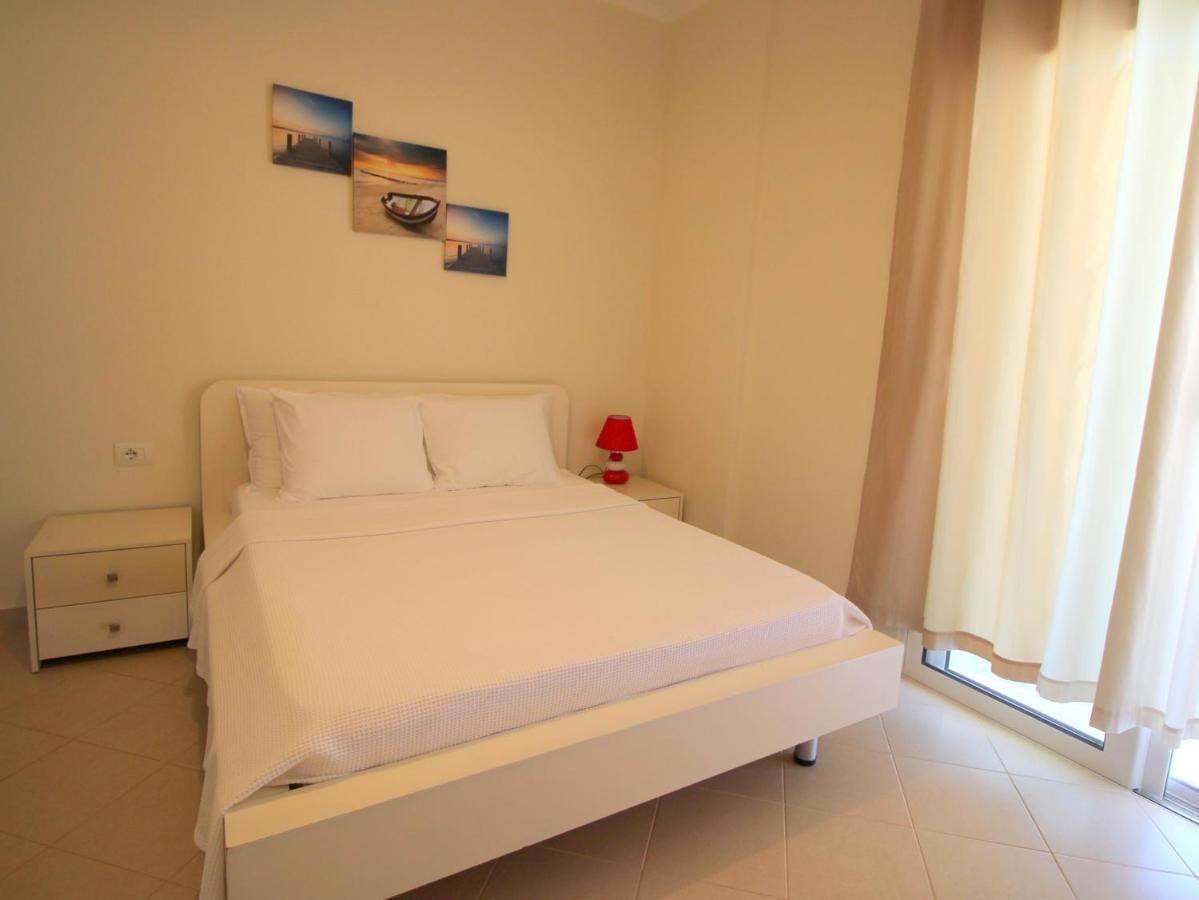 Sunset Apartments Berdenesh ساراندا المظهر الخارجي الصورة