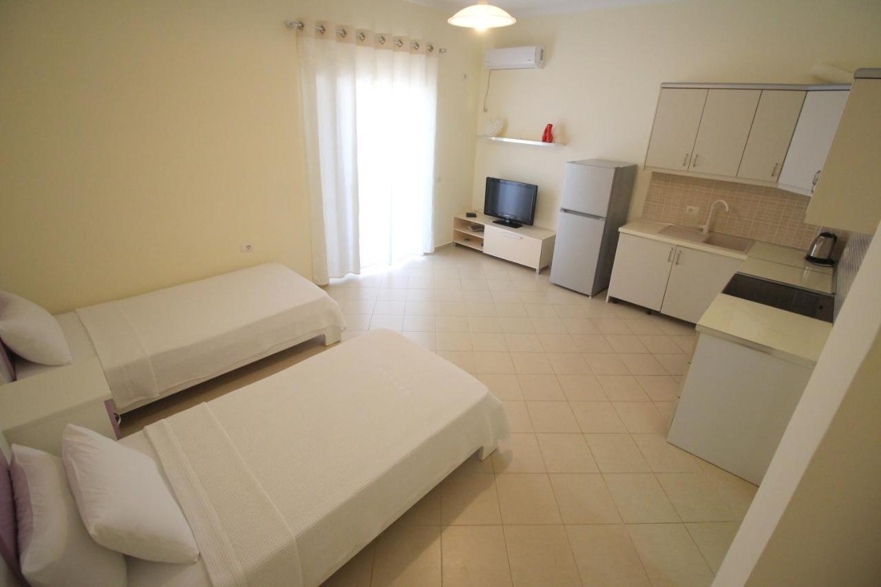 Sunset Apartments Berdenesh ساراندا المظهر الخارجي الصورة