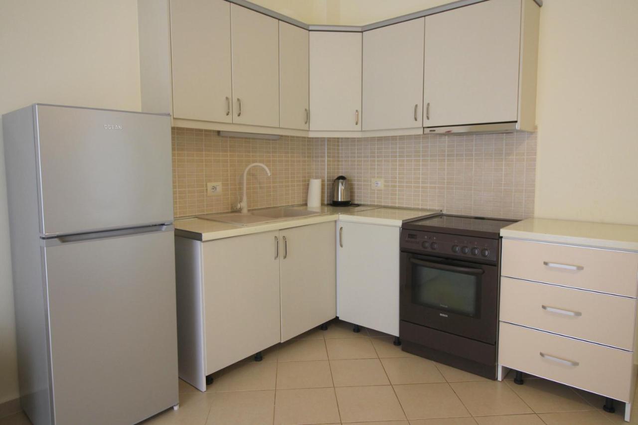 Sunset Apartments Berdenesh ساراندا المظهر الخارجي الصورة