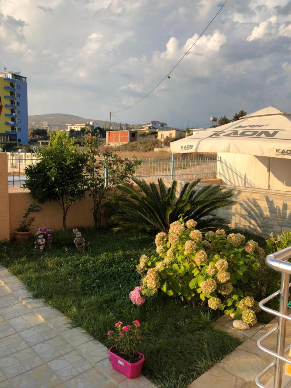 Sunset Apartments Berdenesh ساراندا المظهر الخارجي الصورة